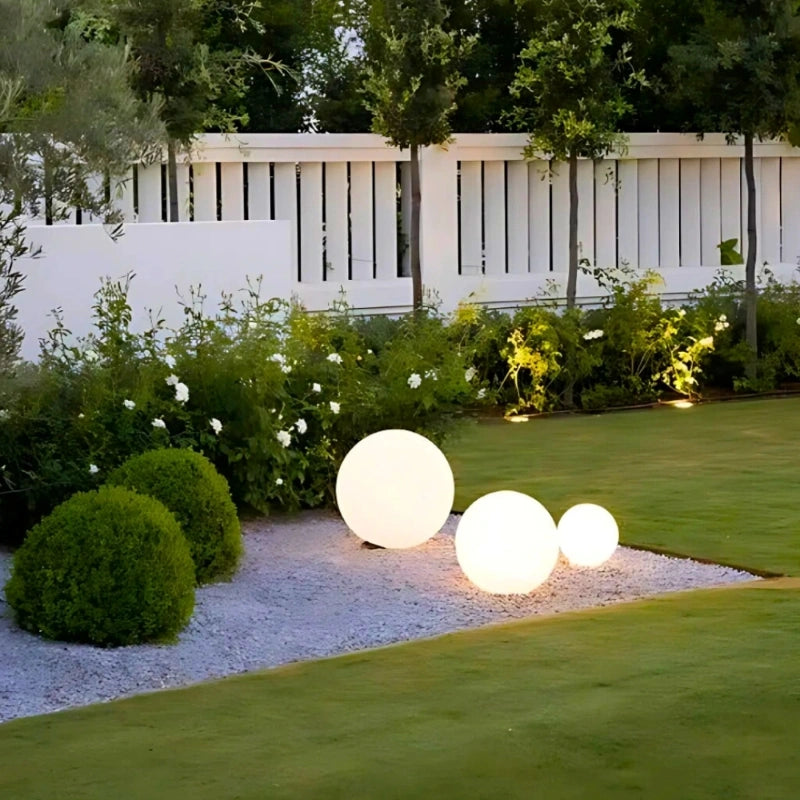 Sphere Garden Light